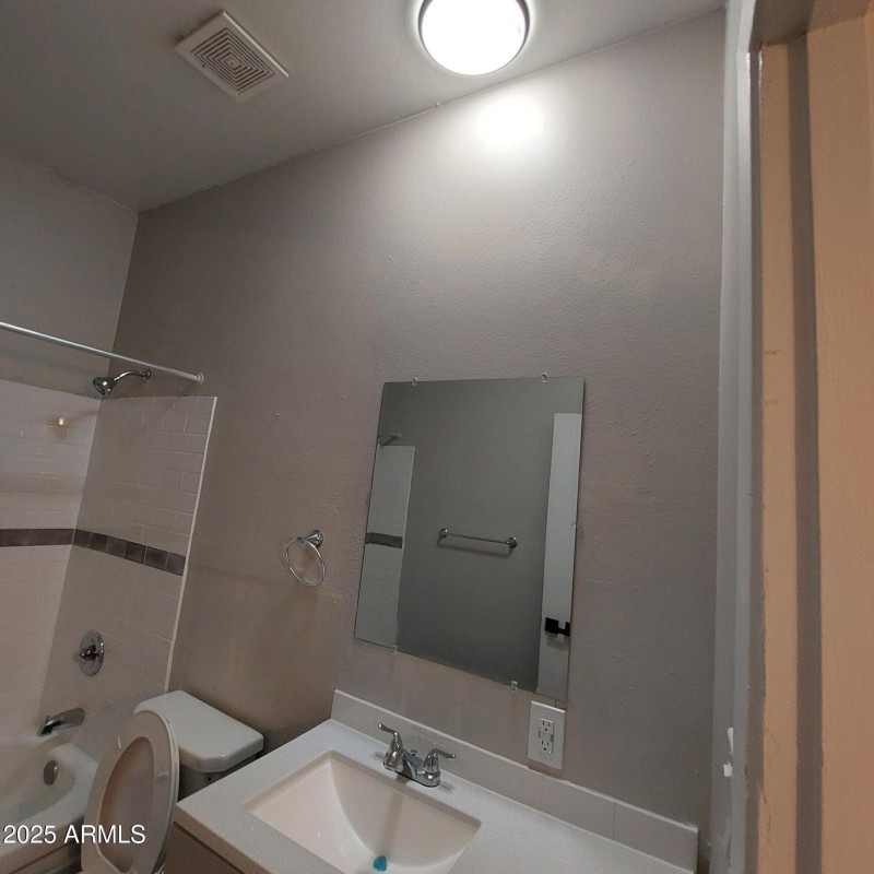 2202W.HeatherbraePICS12