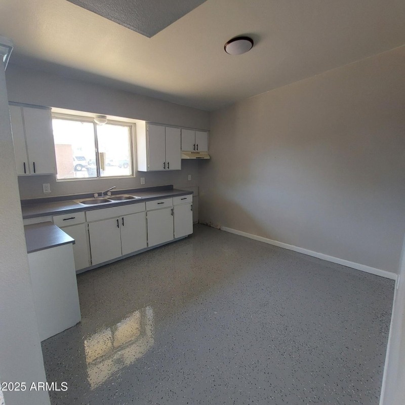 2202W.HeatherbraePICS5