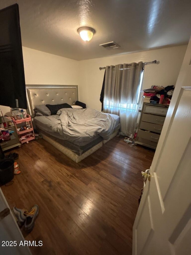 Bedroom_2
