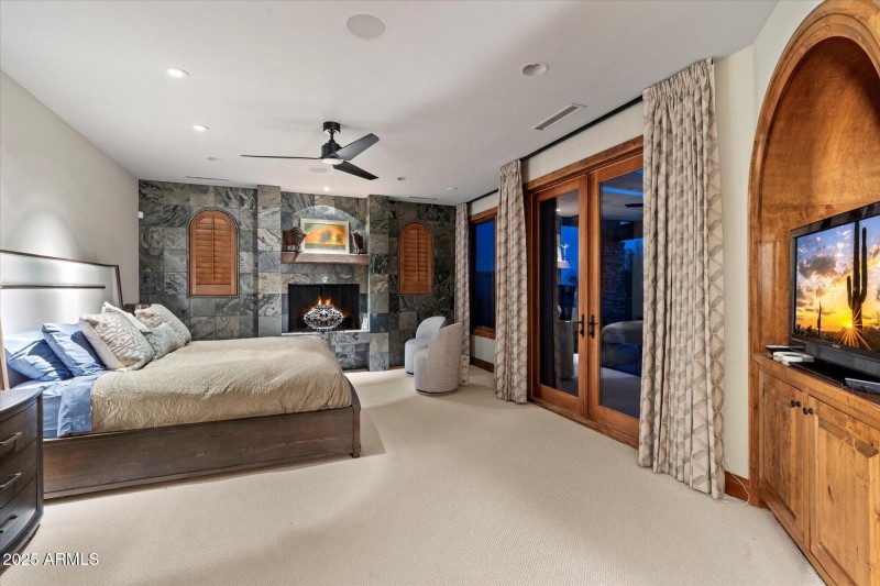 46-Upstairs Bedroom
