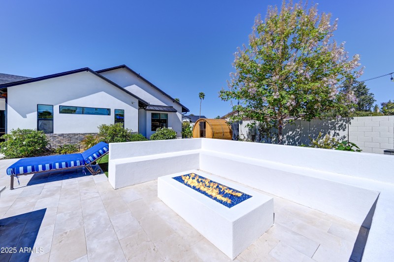 6037 E Charter Oak Rd-51