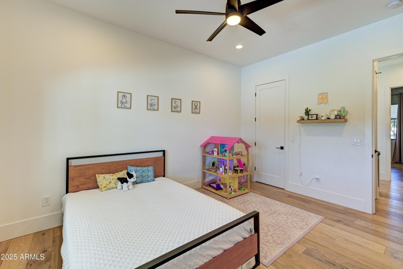 6037 E Charter Oak Rd-42