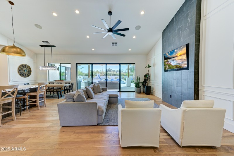 6037 E Charter Oak Rd-8