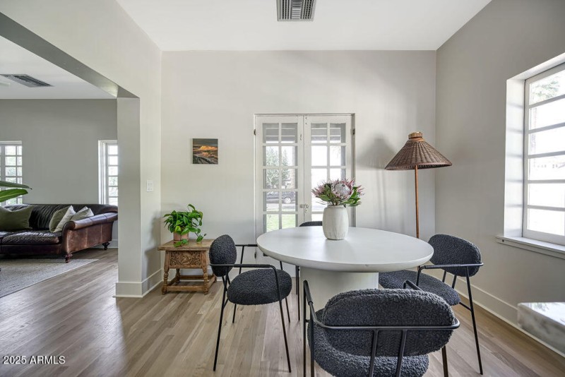 525 Dining Room