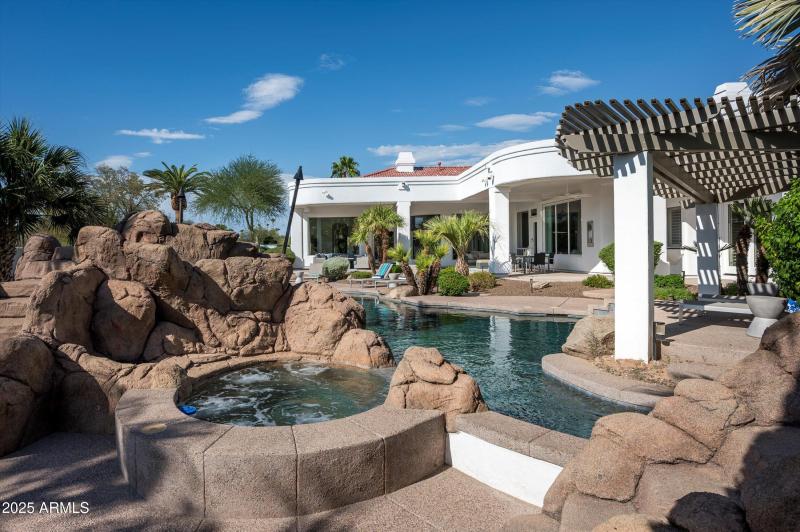 56-5901 E Mountain View Rd-56