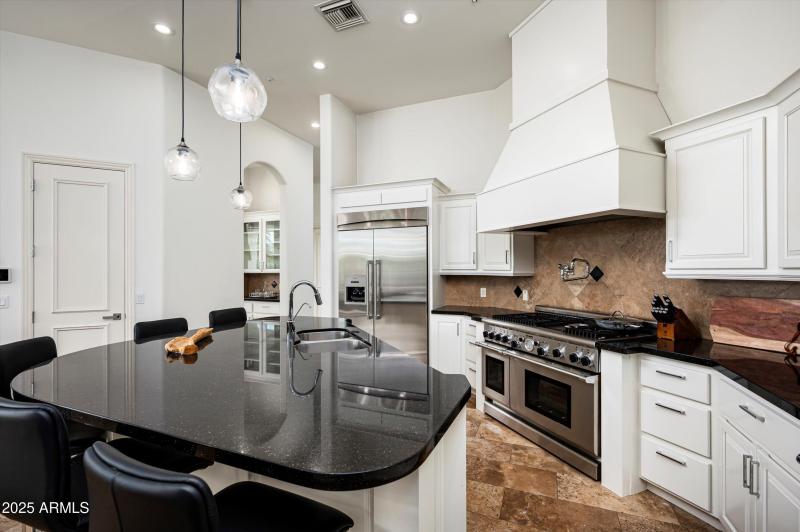 21-5901 E Mountain View Rd-21