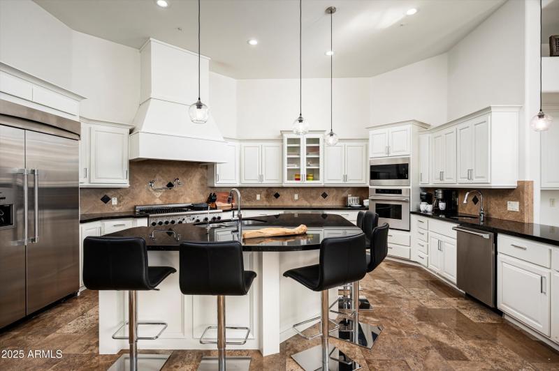 20-5901 E Mountain View Rd-20