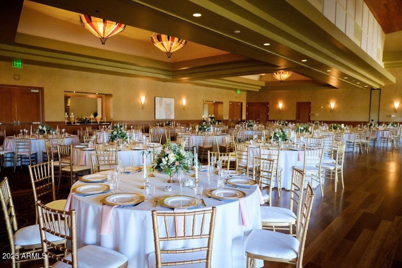 T7_Kiva Ballroom