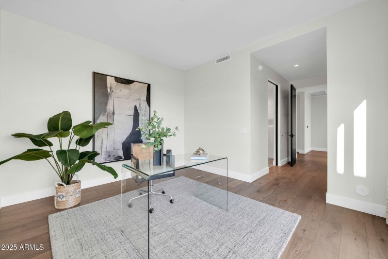 3rd bedroom with en-suite bathroom