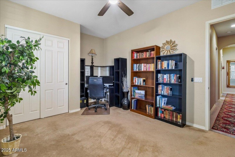 bedroom/office