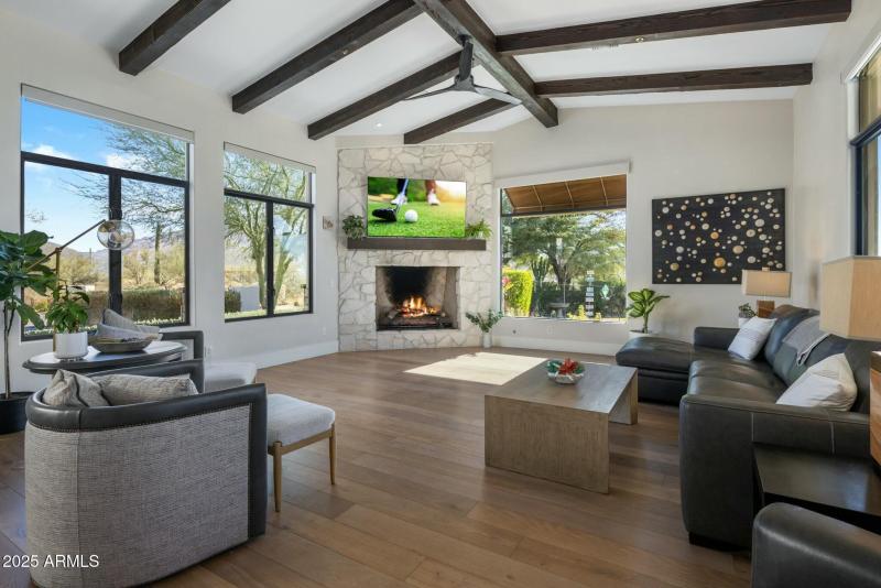 Custom Stonewall Fireplace