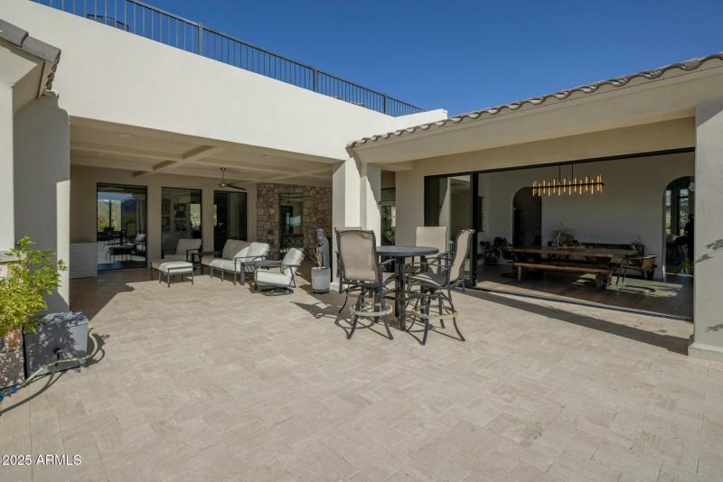 Indoor/Outdoor Living