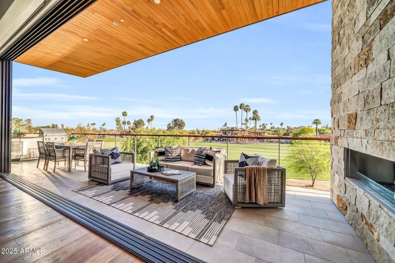 Open sliding door wall