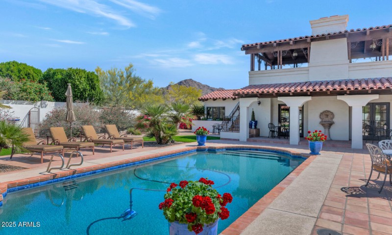 4726 E Sierra Vista Dr-large-024-018-TOD