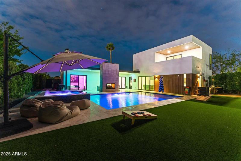 Untitled-1_0011_AKB05336