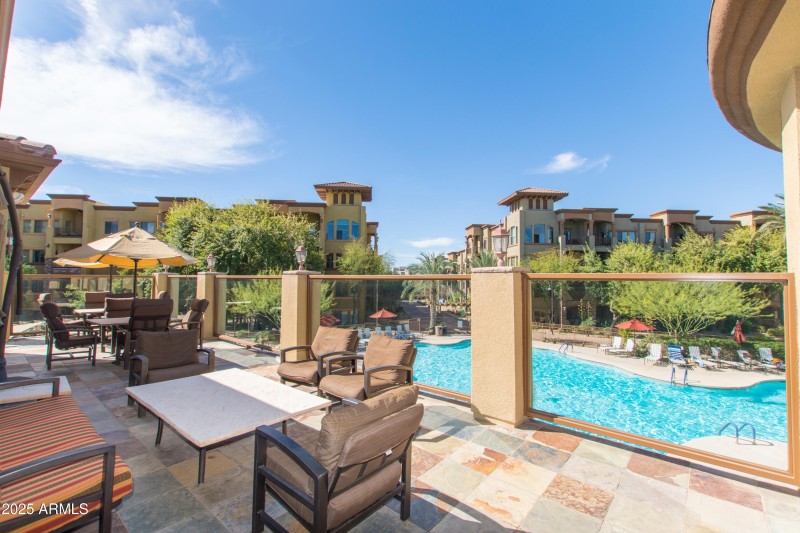 27 Community Patio