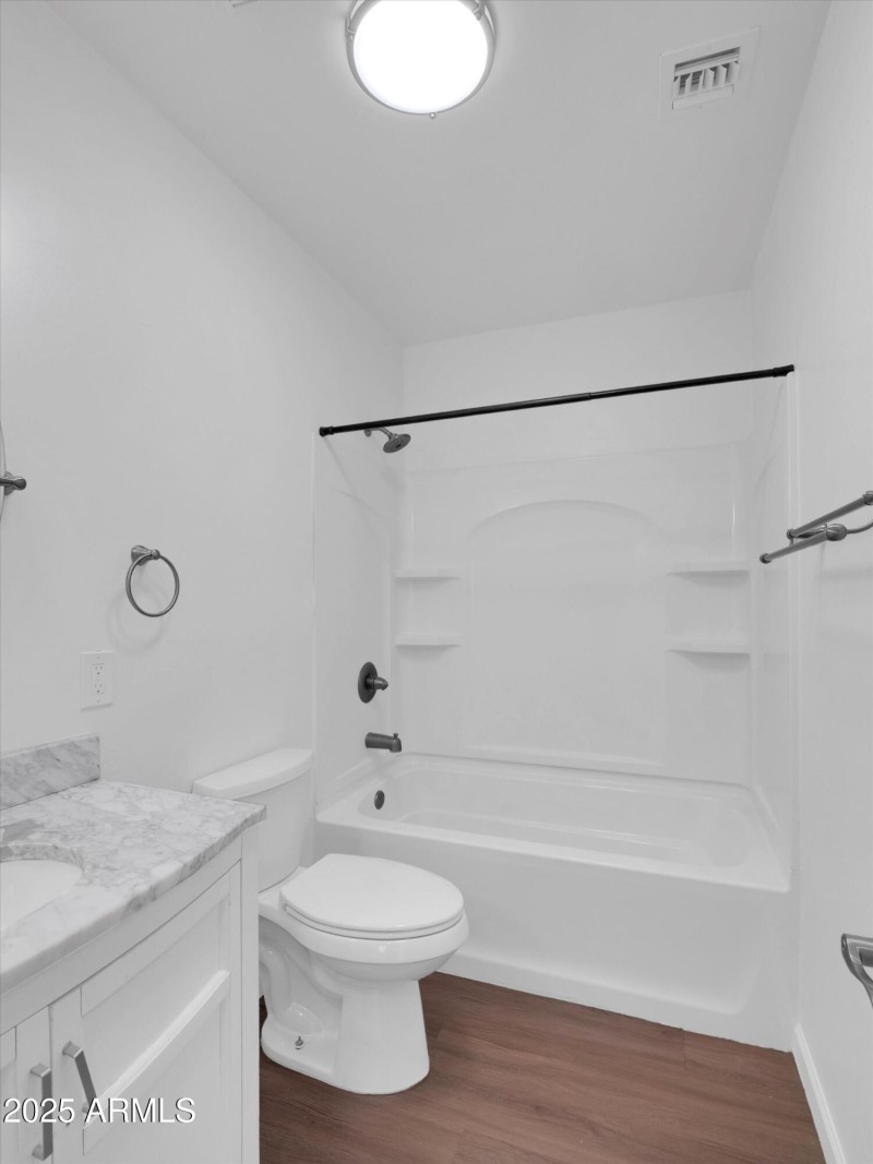 22-4337 E Wilshire Dr-22