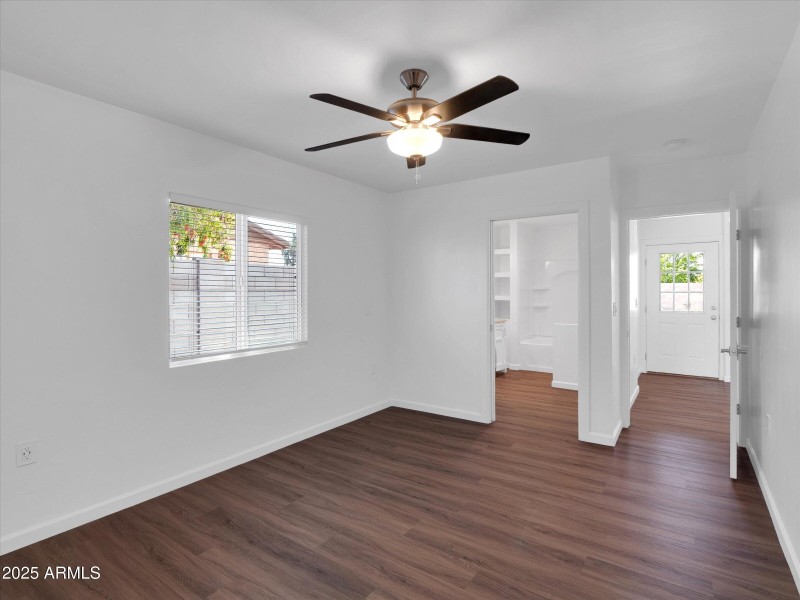 25-4337 E Wilshire Dr-25