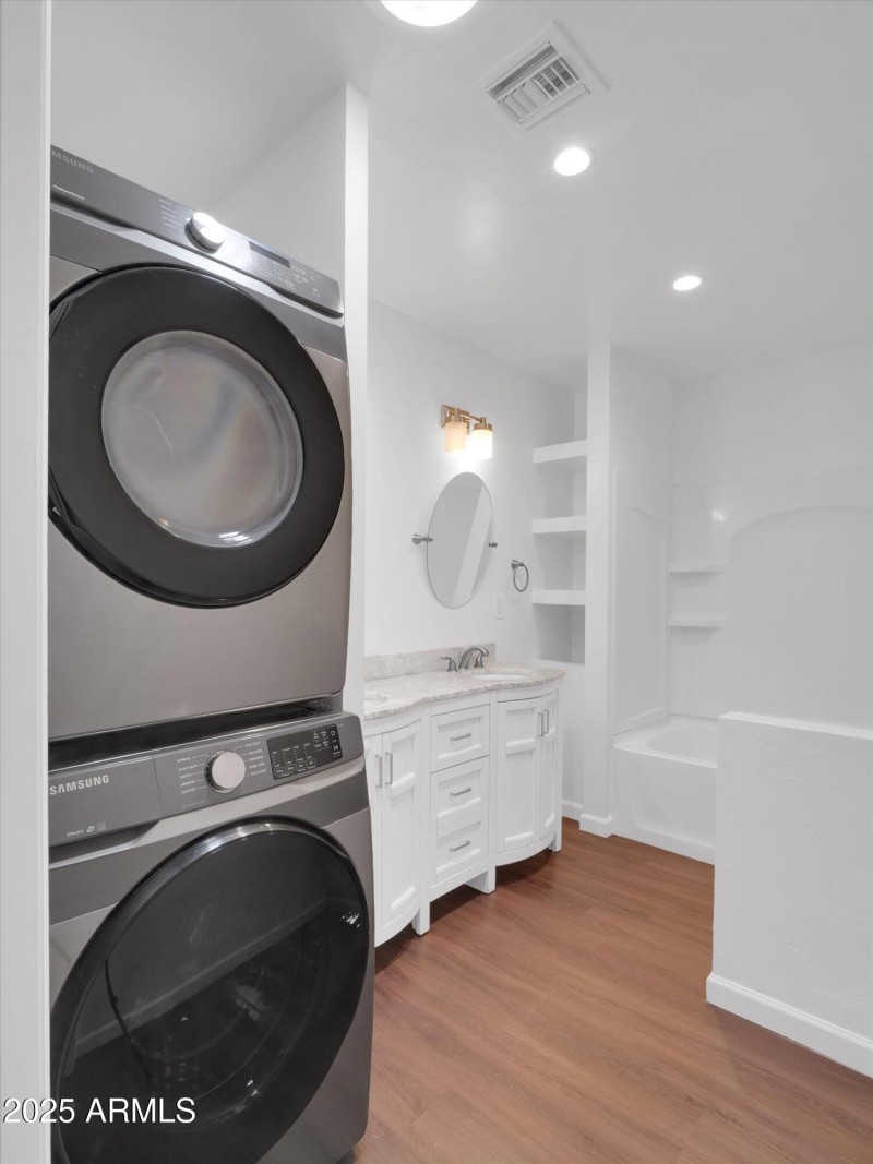 28-4337 E Wilshire Dr-28