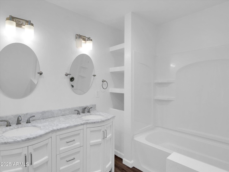 30-4337 E Wilshire Dr-30