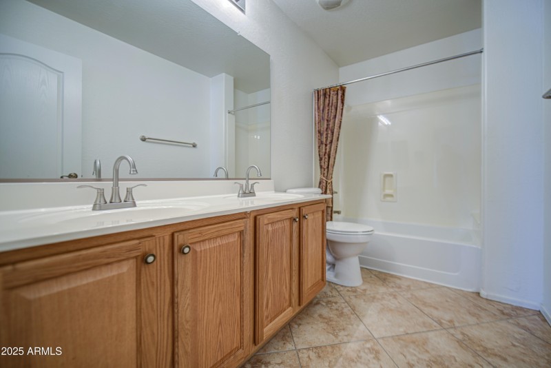 Bathroom 2-pic 1