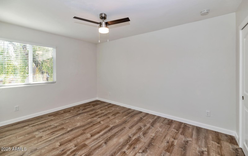 7602 E Polk St-large-064-046-Unit 203-15