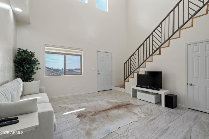06-Living Area