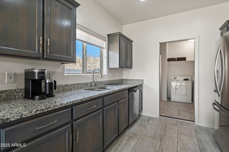 10-Kitchen