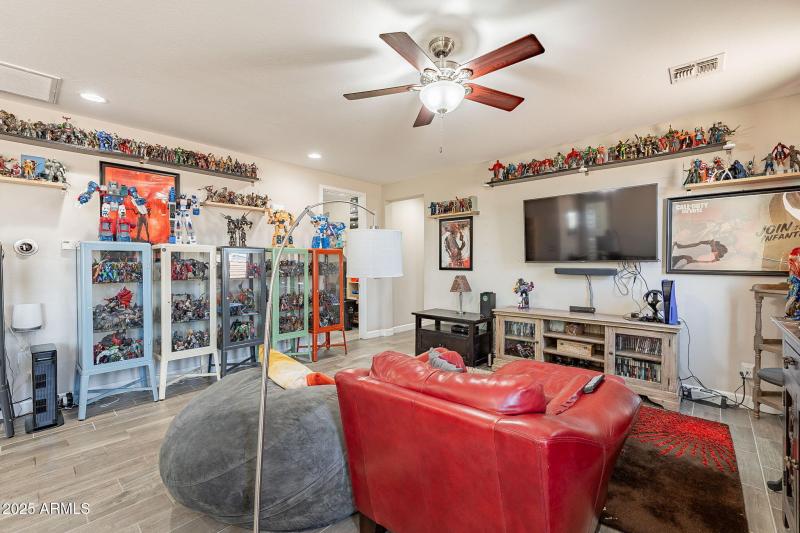 26-web-or-mls-Girard-26