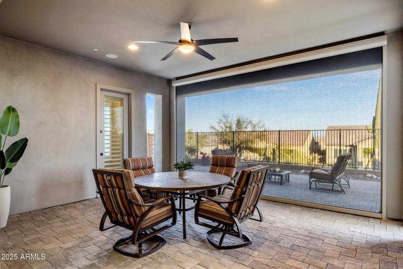 Patio with Sunscreen
