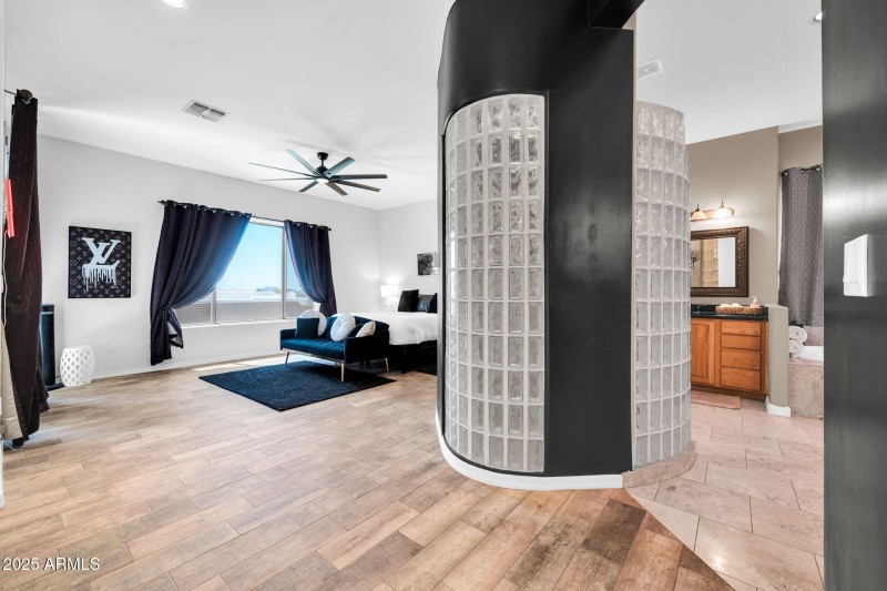 3335 W Carriage Dr-22