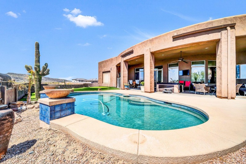 3335 W Carriage Dr-39