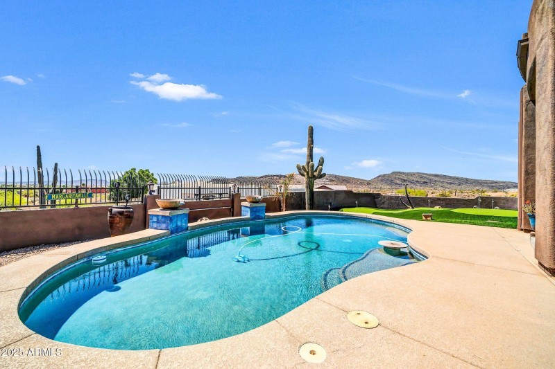 3335 W Carriage Dr-46