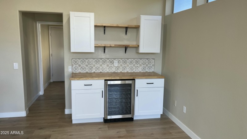 Coffee/Wine Bar-Dining Room