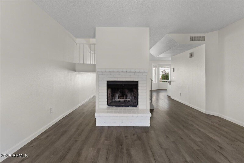 08-Living Room