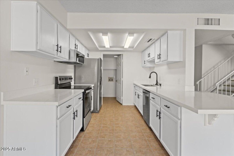 16-Kitchen