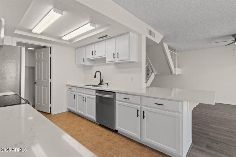 17-Kitchen