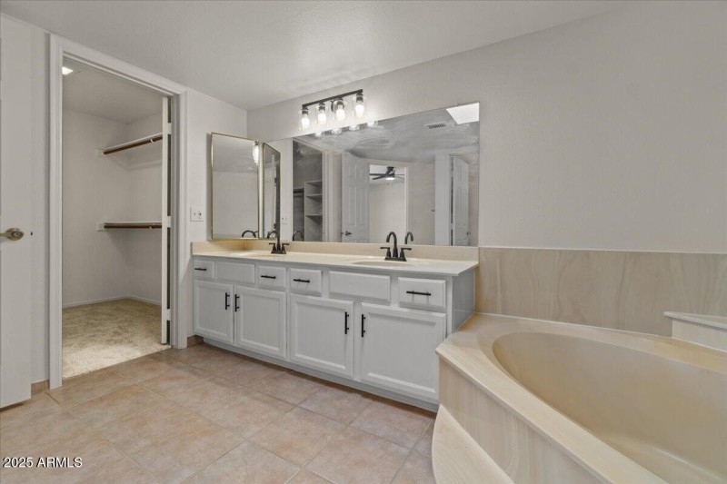 25-Primary bathroom