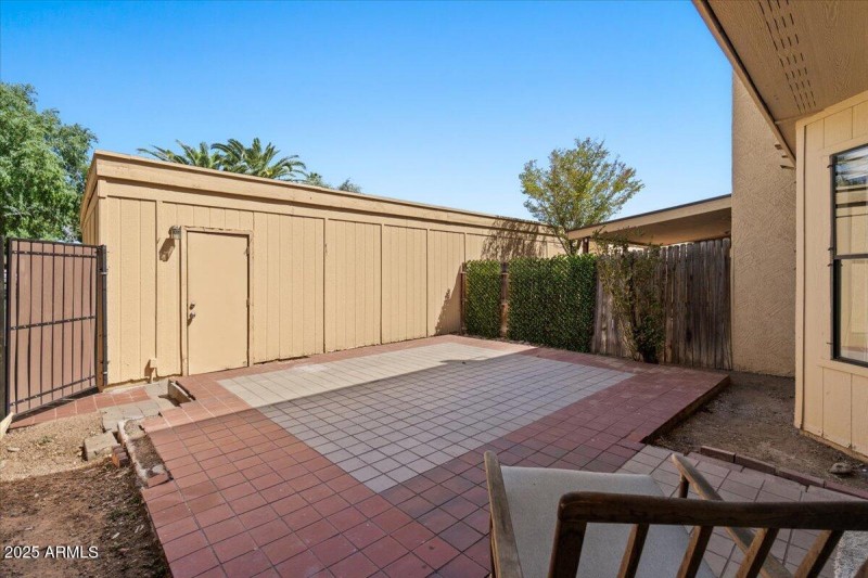 33-Back patio