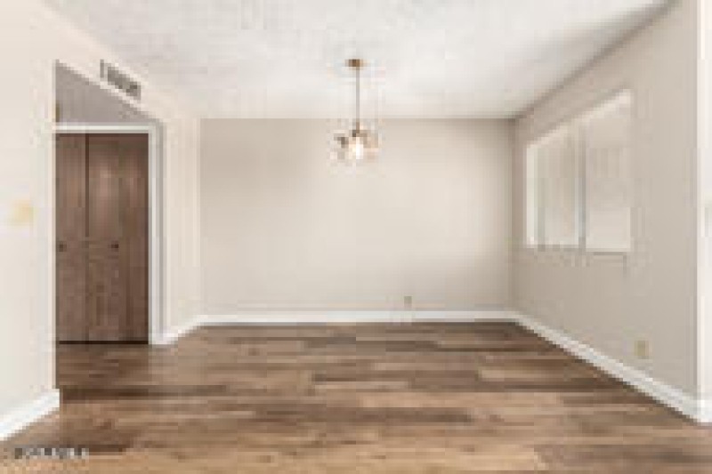Front Room/Dining