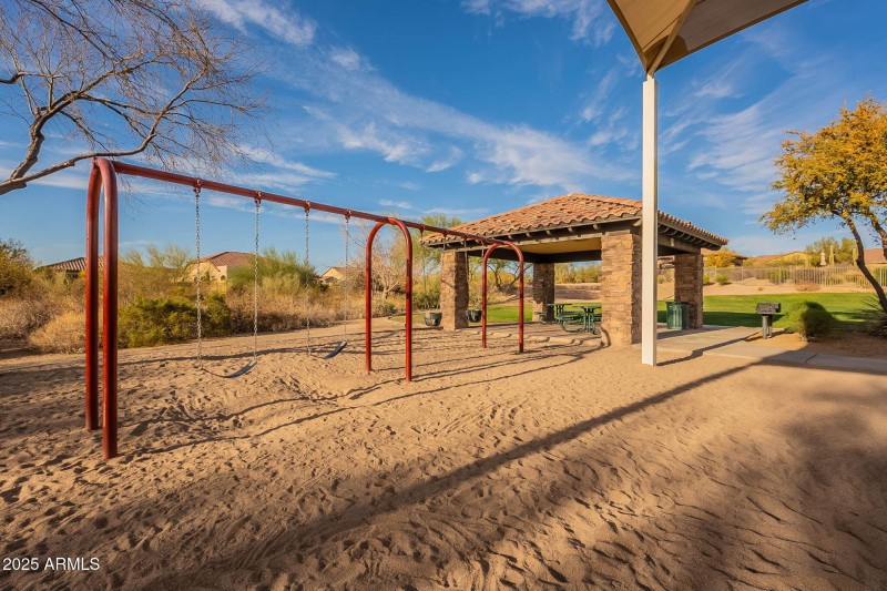 72-web-or-mls-Lynwood-72
