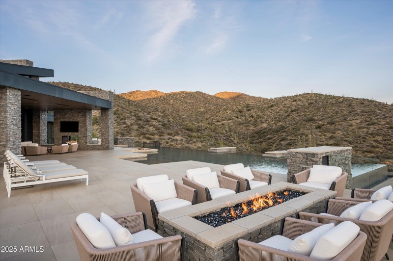 072-9643 E Cintarosa Pass-71