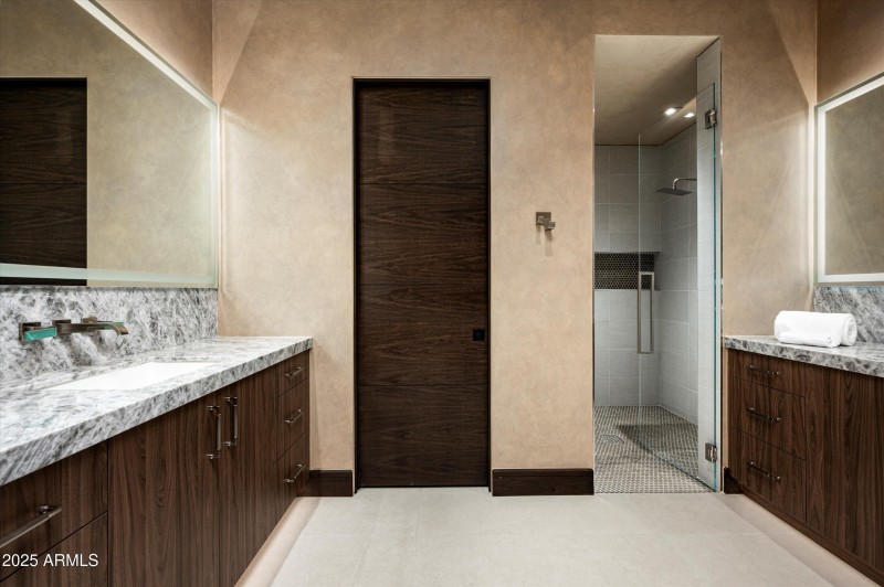 Guest Suite Bathroom #1