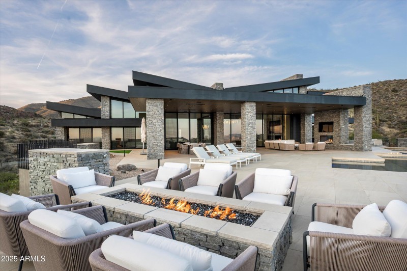 003-9643 E Cintarosa Pass-3