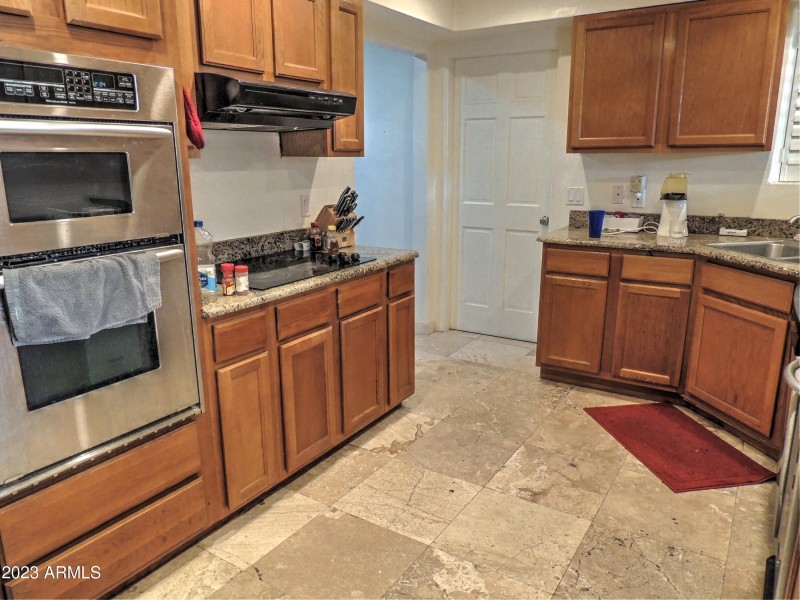Kitchen 1