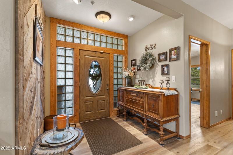 022_2705_w_creighton_dr-22_654