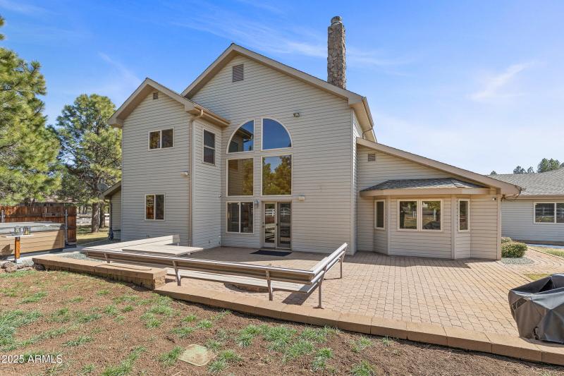 059_2705_w_creighton_dr-59_92