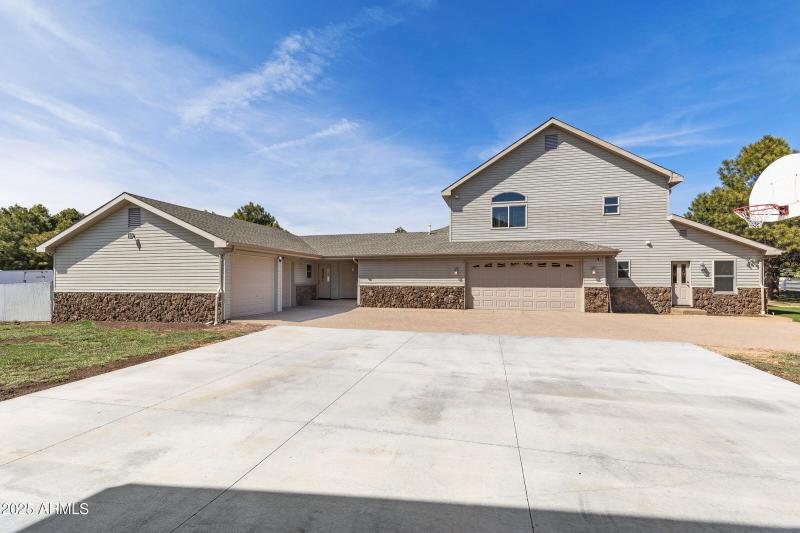 074_2705_w_creighton_dr-74_371