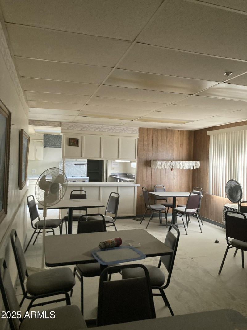 Kitchen and Dining Area MG_2980