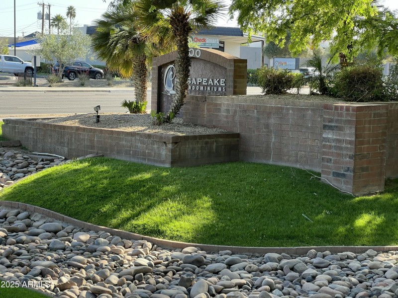 Complex Entrance 02